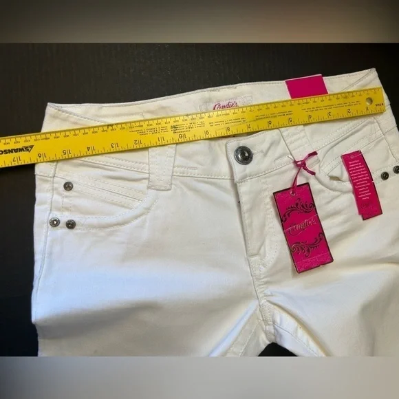 Candie’s white boot cut jeans with embroidered pockets NWT Sz-9 U19 - Picture 6 of 8